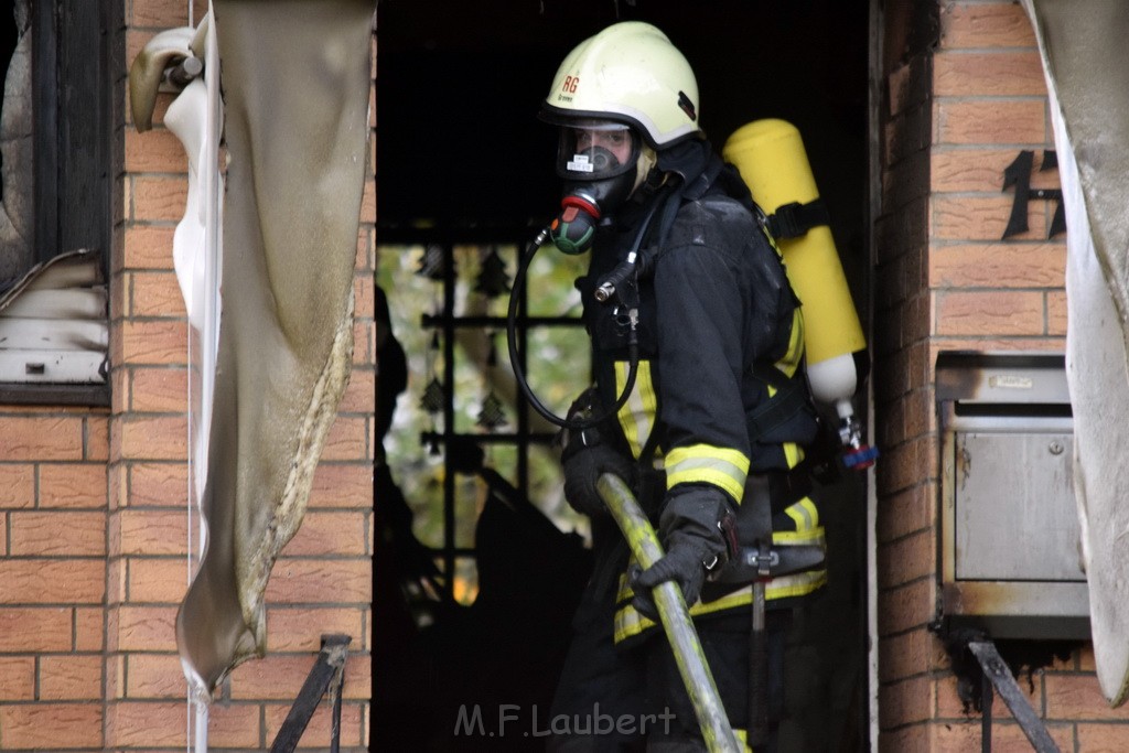 Feuer 2 Vollbrand Reihenhaus Roggendorf Berrischstr P103.JPG - Miklos Laubert